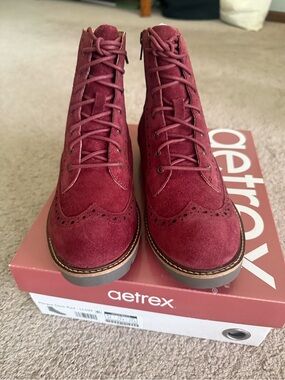 Aetrex Women's Margo Suede Lace-Up Ankle Boots
